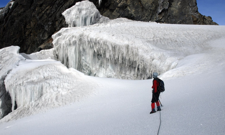 Altitude Sickness on Mount Rwenzori - Safety & Hiking Tips